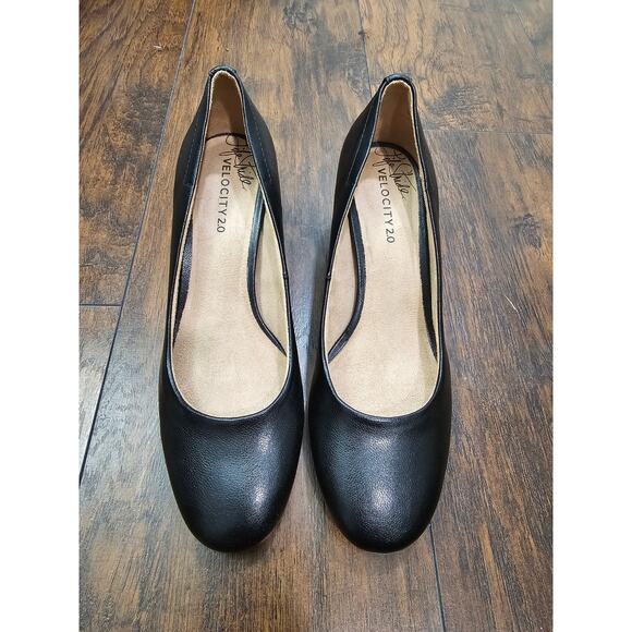 NEW Velocity heels shoes Black SIZE 8 - Picture 1 of 3